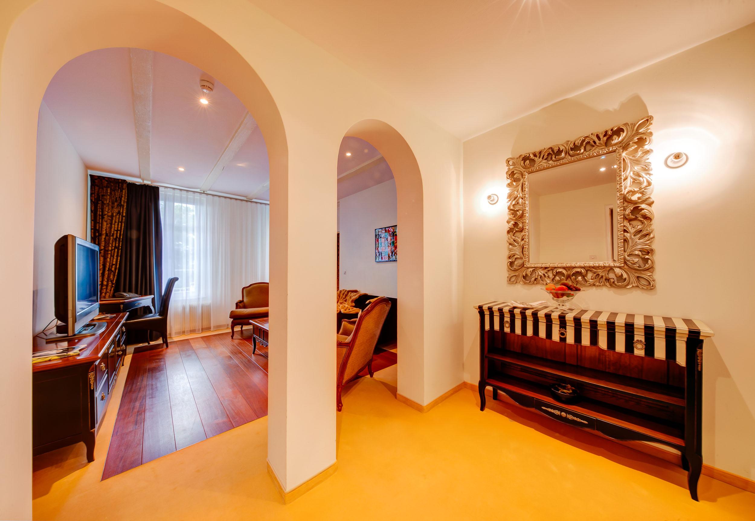 Regina Hotel